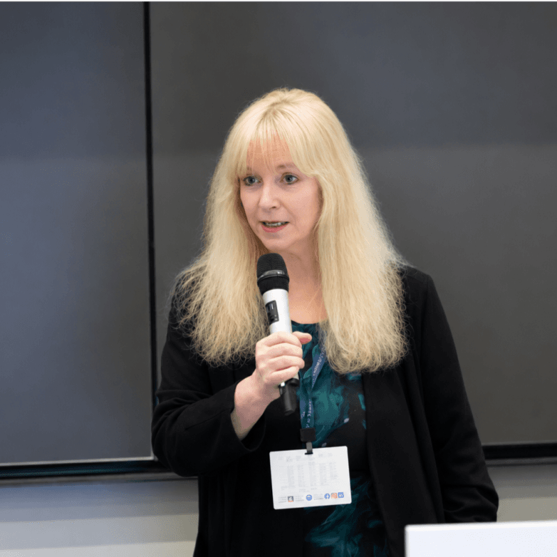 Dr Lorna Waddington