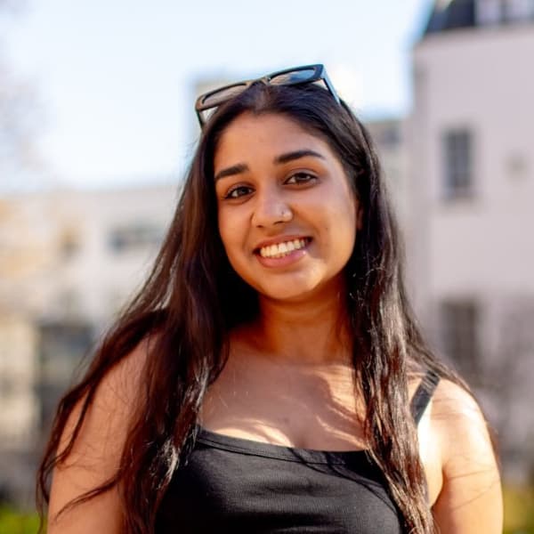 Image of /people/shivani.jpg